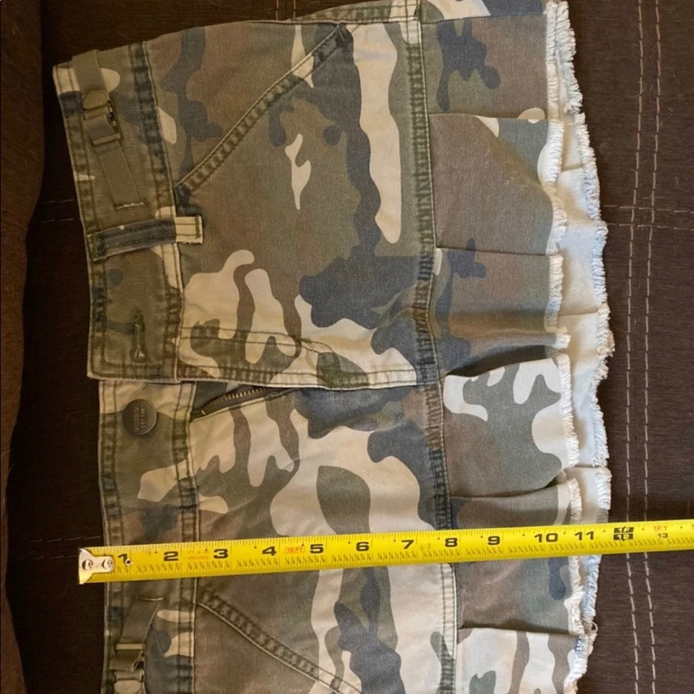 COPY - Ruffle mini skirt : camouflage